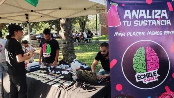 Colombia: La campaña para proteger a los consumidores de drogas